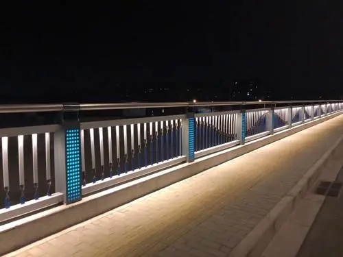 不锈钢灯光栏杆厂家